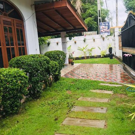 Surewo Sun Shine Apartment Bentota Exterior photo